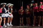063.jpg