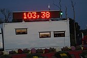 077.jpg